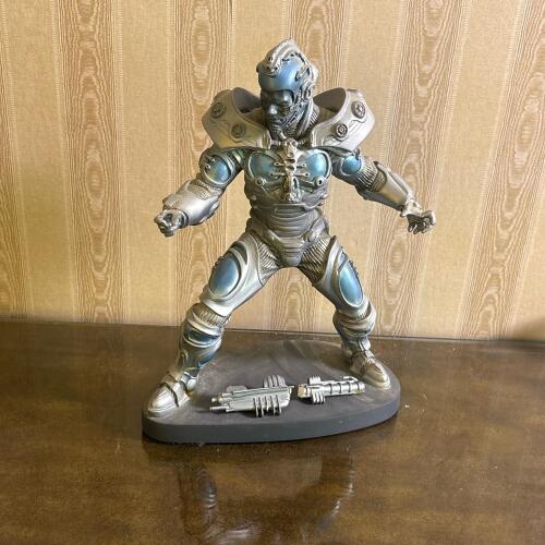 1997 Warner Bros. Studio Mr. Freeze Statue - Broken Part