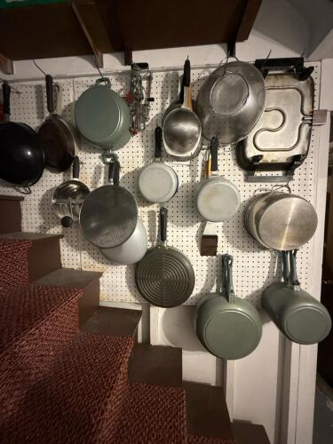 Large Pot Lot