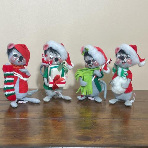 Collectible Vintage 1983&ndash;1988 Annalee Christmas Mouse Dolls Set