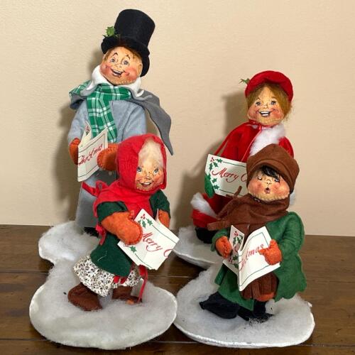 Collectible Vintage Set Of Four 1988 Annalee Mobilitee Dolls Christmas Carolers Set