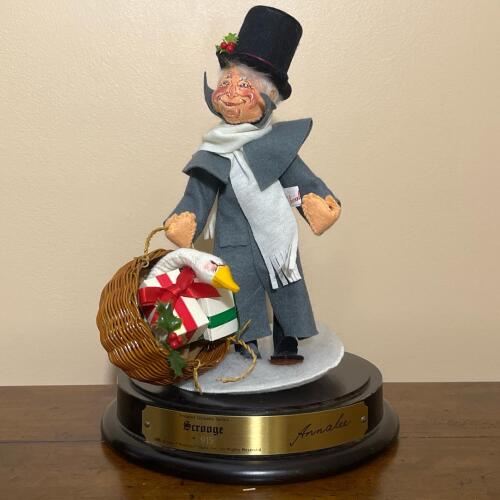 Collectible Vintage Annalee 1988 Dickens Series Scrooge Doll With Accessories And Display Base