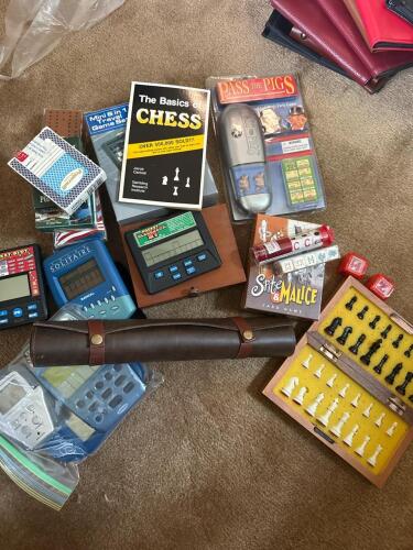 Mini Travel Games with Chess, Backgammon, Dominoes and More