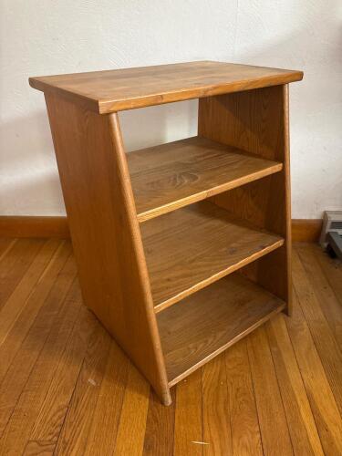 Small Oak-Finished Wooden Stepped Side Table