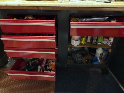 Contents of Work Bench Pickers Lot