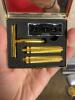 Looney Tunes Bugs Bunny & Elmer Fudd Gold-Tone Razor Kit - 3