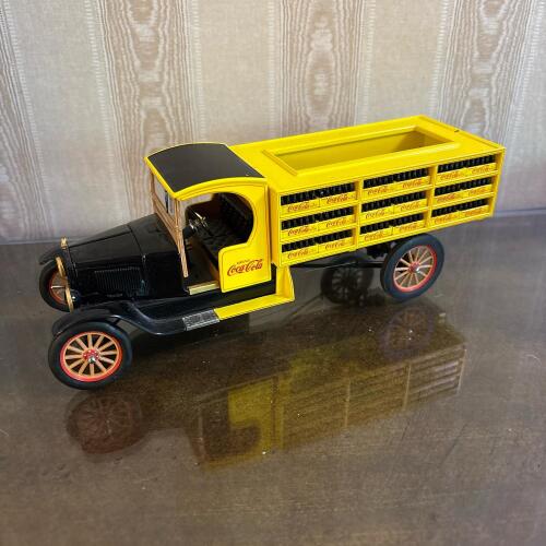 Danbury Mint Coca-Cola 1927 Delivery Truck Die-Cast Metal Replica