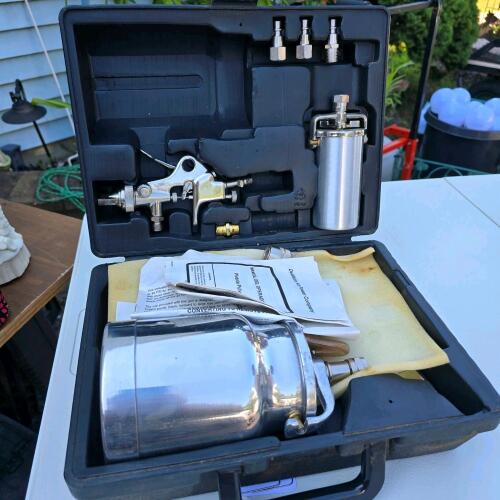 Automotive Spray Gun Kit ATK50 ASP400, Suction Feed, 1 Qt Cup, 9.3 SCFM, in Case