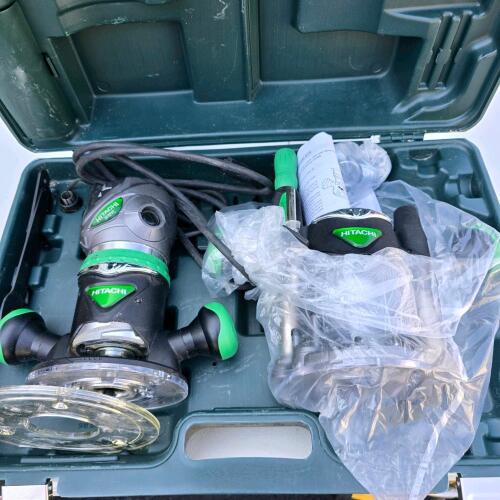 Hitachi KM12VC Router Combo Kit &ndash; 2-1/4 HP, Variable Speed, Fixed & Plunge Bases