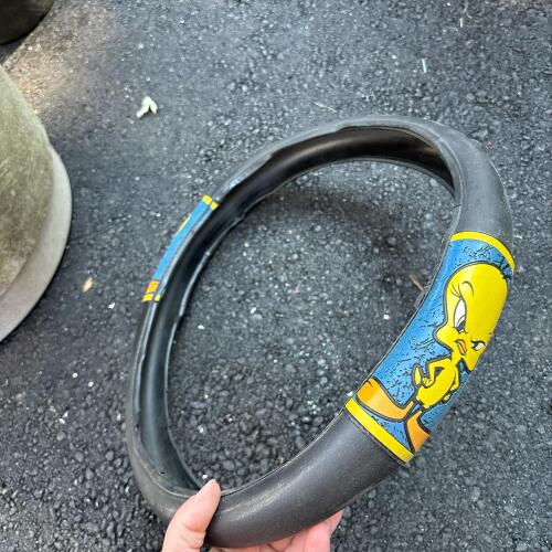 Tweety Bird Steering Wheel Cover