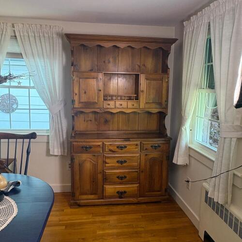 Mastercraft Knotty Pine Hutch with Display Cabinet and Storage