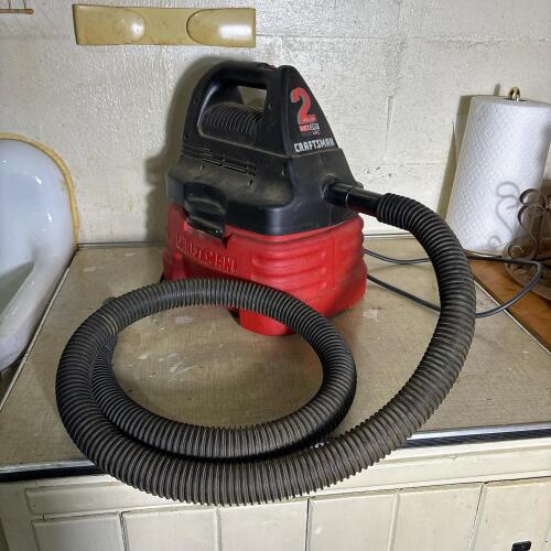 CRAFTSMAN 2 Gallon Wet/Dry Shop Vac