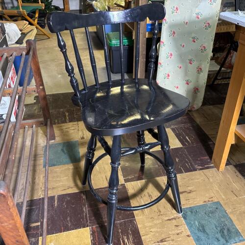 Black Windsor Swivel Bar Stool