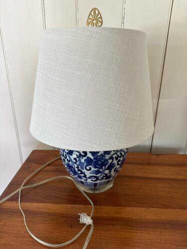 Blue and White Ceramic Ginger Jar Table Lamp