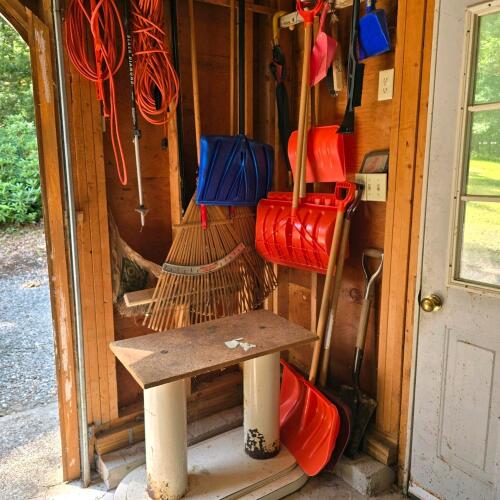 Shovels & Extension Cords Lot
