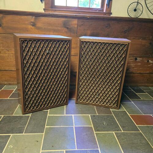 Pair of Sansui SP-5500X Speaker Systems
