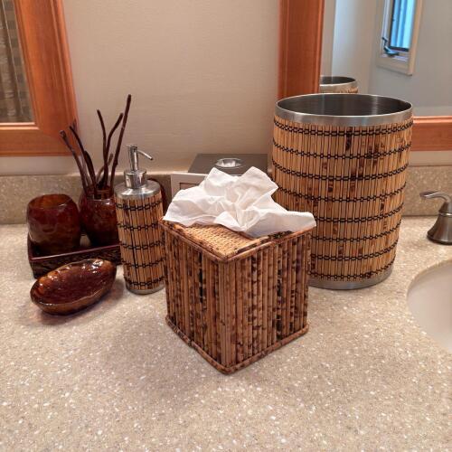 Bathroom Decor Lot