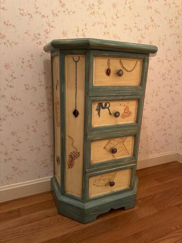 Four-Drawer Jewelry Chest