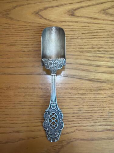 Ornate Silver Serving Scoop 800 Standard