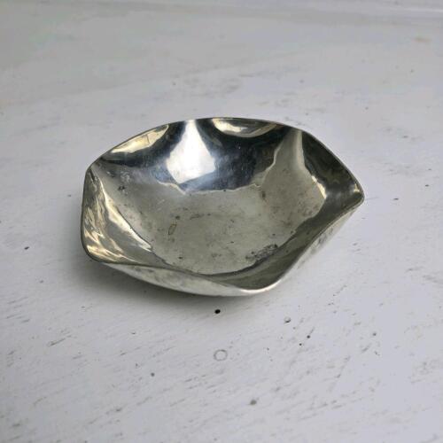 Vintage Nutmeg Pewter Bowl