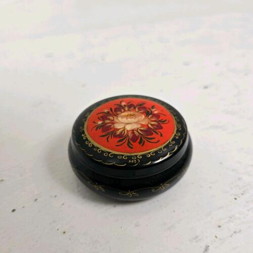 Small Russian Lacquer Trinket Box with Khokhloma Floral Design
