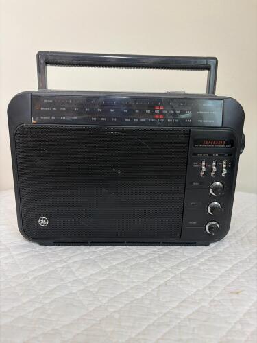 GE Superadio AM/FM Portable Radio