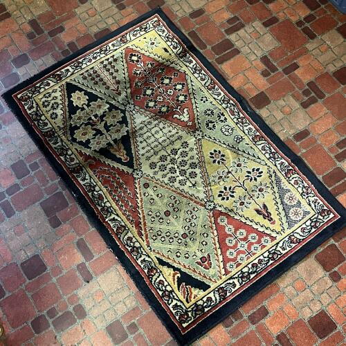 Multicolor Patchwork-Pattern Accent Rug