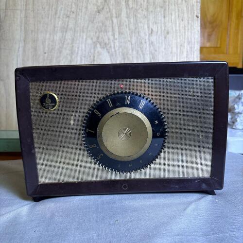 Vintage Emerson Tabletop Radio