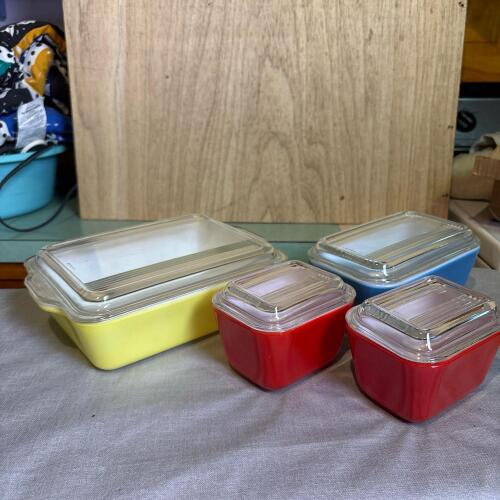 Set of Primary Color Pyrex Refrigerator Dishes with Lids