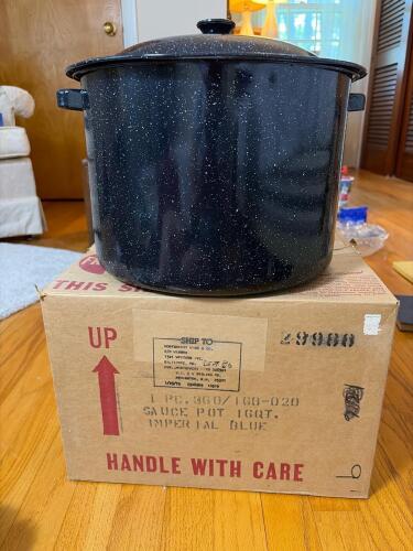 Brand New Imperial Blue 16-Quart Sauce Pot