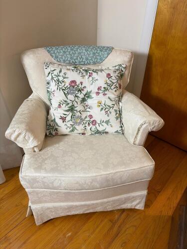 Damask Fabric Upholstered Armchair w/Toss Pillow
