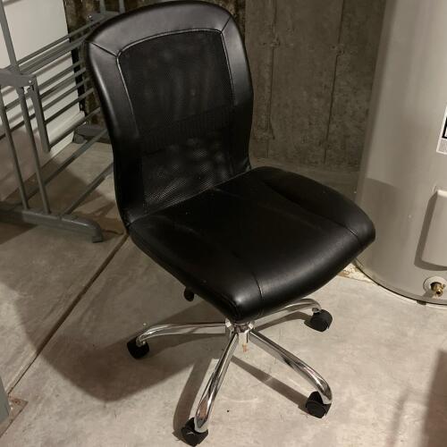 Black Mesh and Faux Leather Office Chair