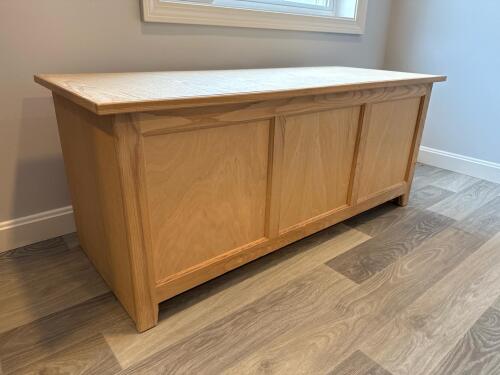 Oak Veneer Blanket Chest Trunk