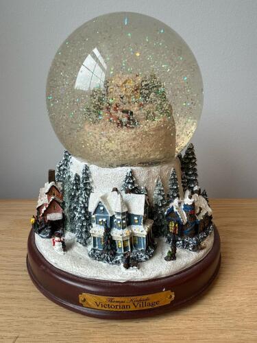 Thomas Kinkade Victorian Village Snow Globe
