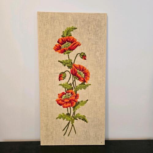 Crewel Embroidery 1974 National Paragon Poppy 36"x18"