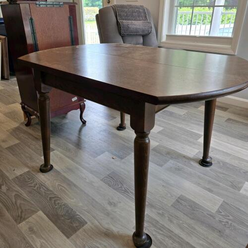 Wooden Dining Table with Turned Legs