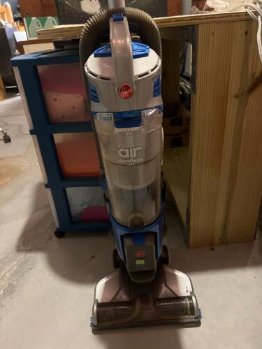 Hoover Air Cordless Lift Upright Vacuum
