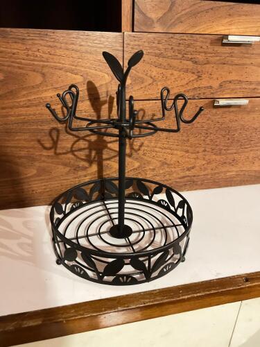 Black Metal Tabletop Mug Tree Stand