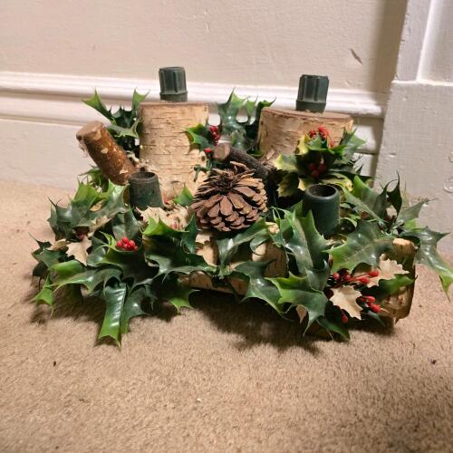 Vintage-Style Birch Log Holly Candle Holder Centerpiece