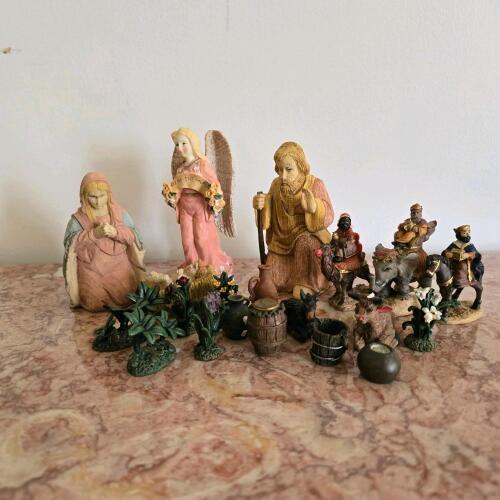 Nativity Figurines Pieces