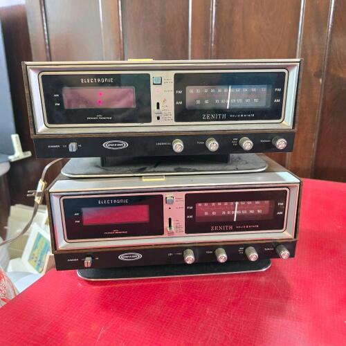 Zenith R472 Circle of Sound Electronic Clock Radios, 12 x 7 in.