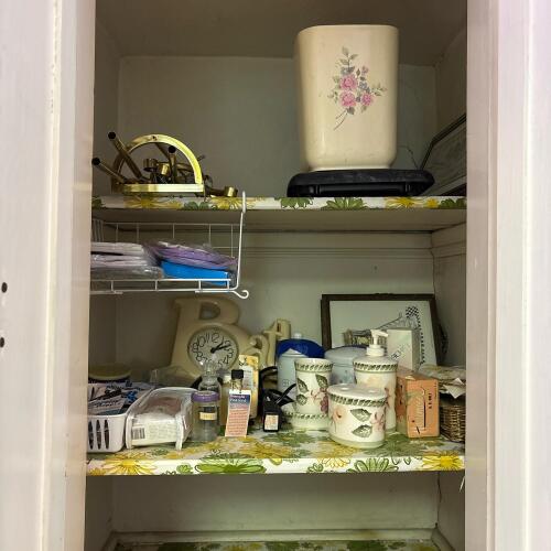 Assorted Bathroom Decor and Accessories Lot