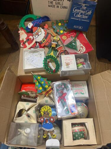 Lot of Over 20 Assorted Christmas Tree Ornaments