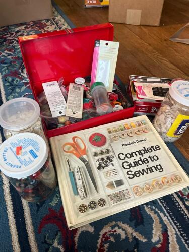 Small Lot of Sewing Notions and Guide To Sewing Book