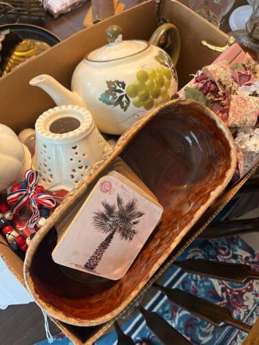 Mystery Lot of Decor