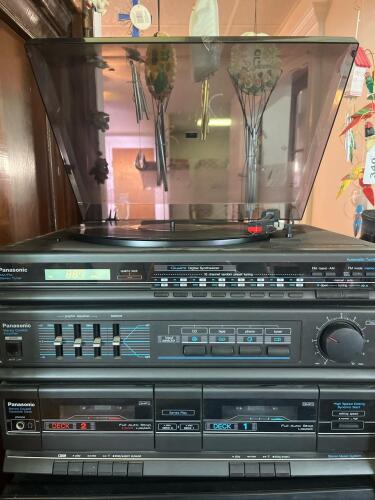 Panasonic SG-H10 Stereo and (4) Large Wired Speakers