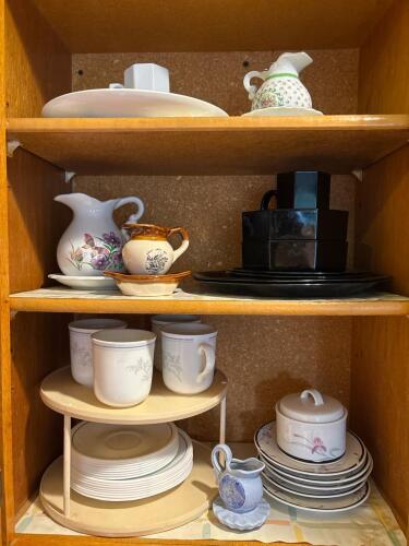 Misc. Porcelain Pieces Lot