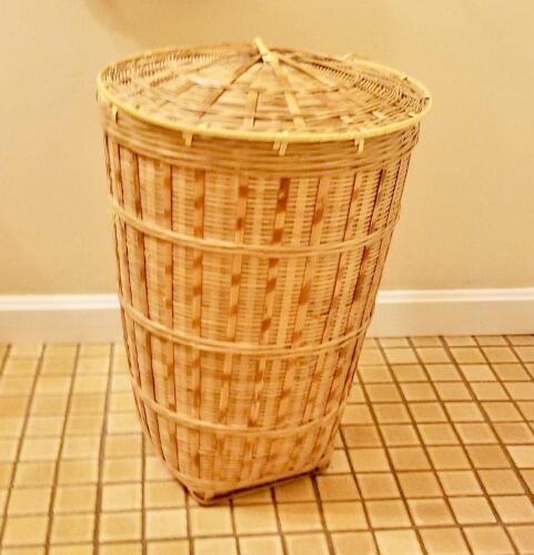 Wicker Laundry Hamper with Lid, 24" X 18"