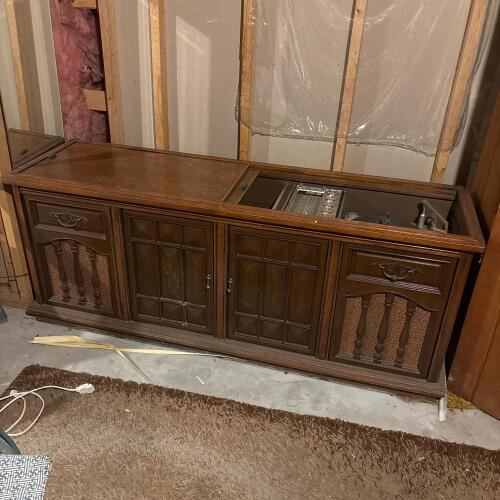 Vintage Magnavox Astro-Sonic Console Stereo