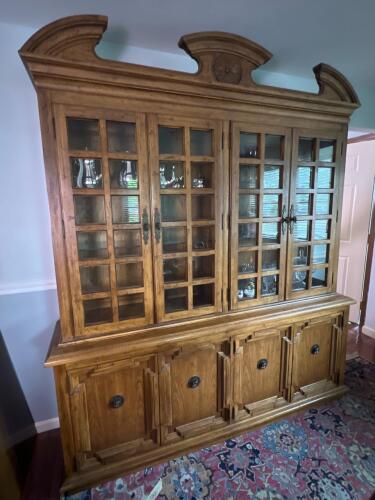 Thomasville Oak Cabinet Hutch