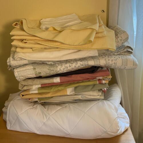 Assorted Linens Lot